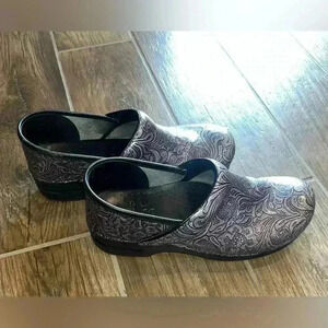 Women’s dansko clogs silver tooled floral